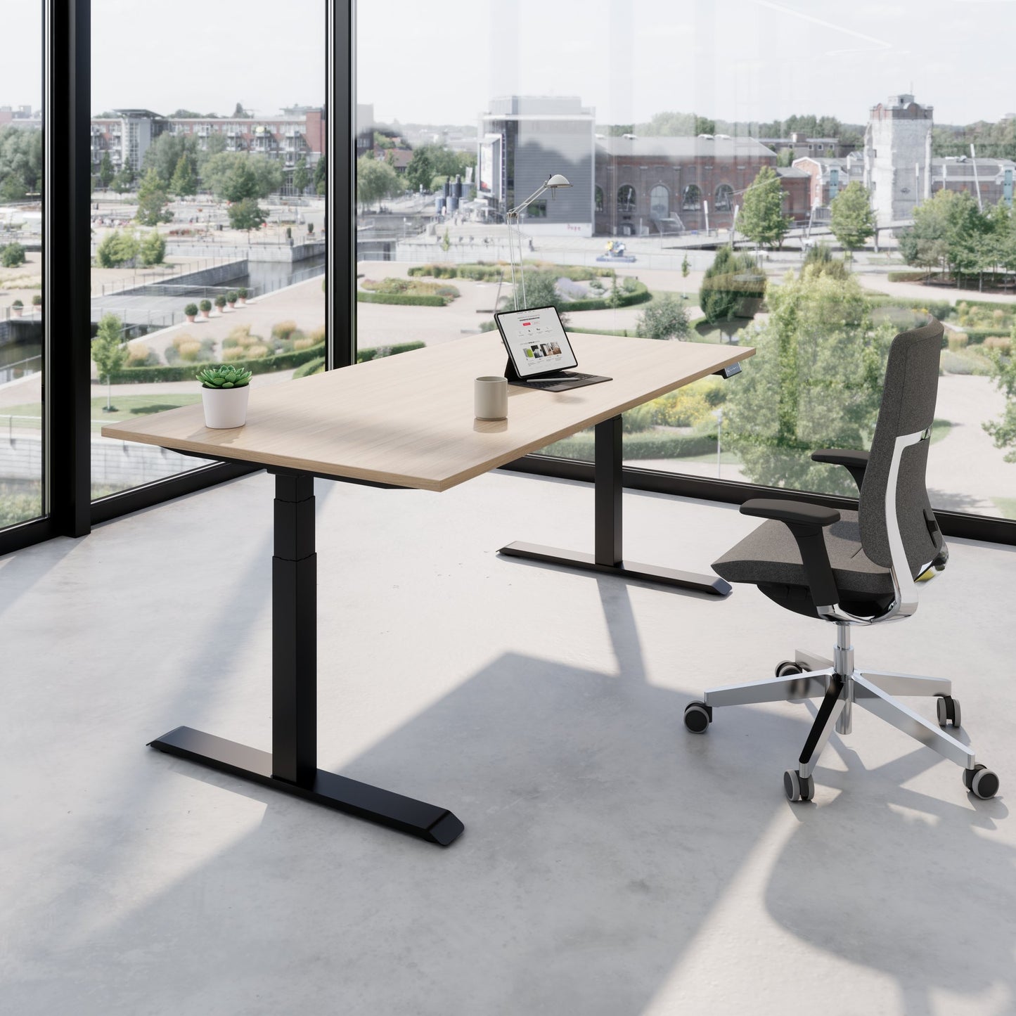 TELDRA Pro, Bureau à 2 moteurs | 1200 - 2000 mm, réglable à hauteur électrique, chêne ambre
