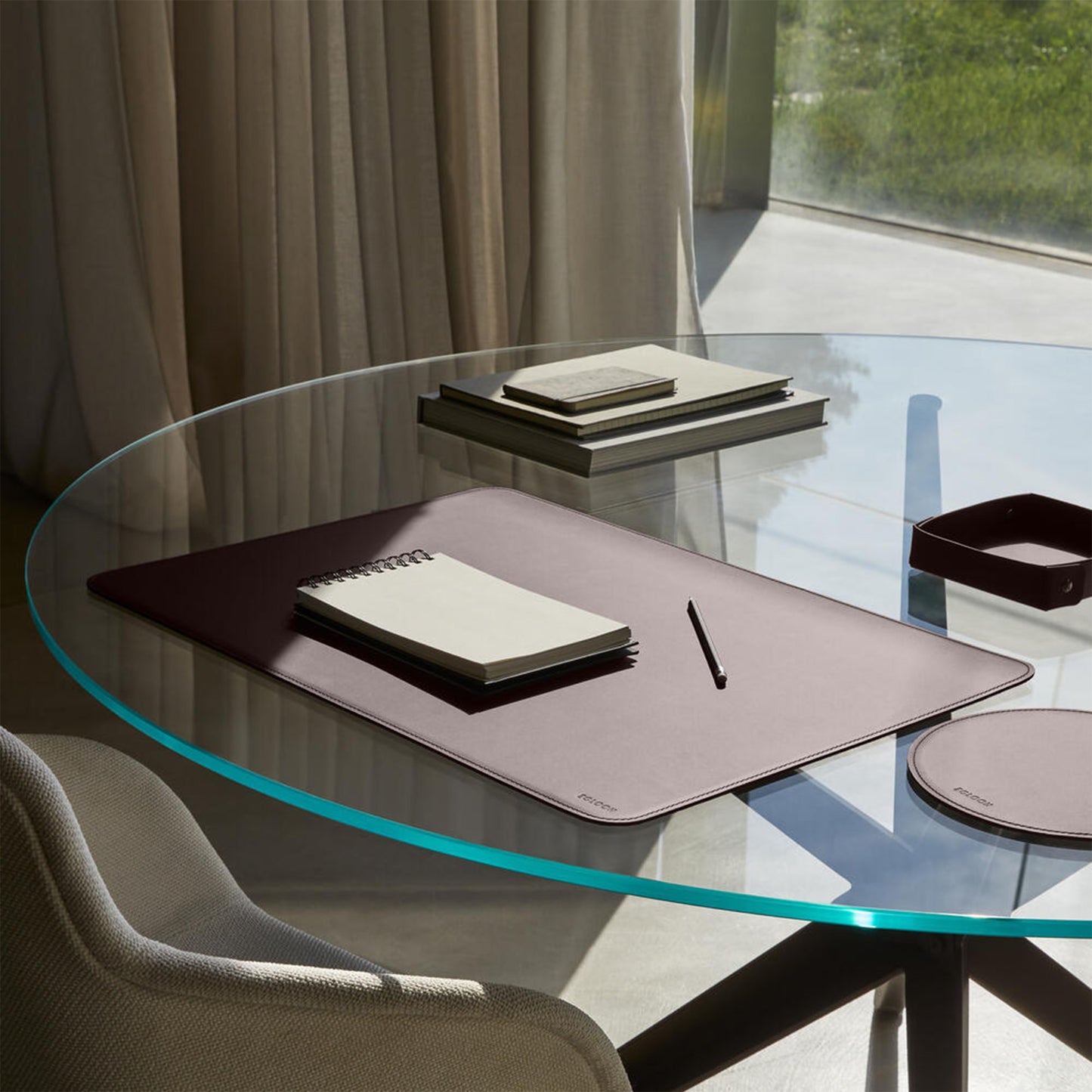CLASSICA Schreibtischunterlage | 650 - 900 mm, Handwerkskunst made in Italy