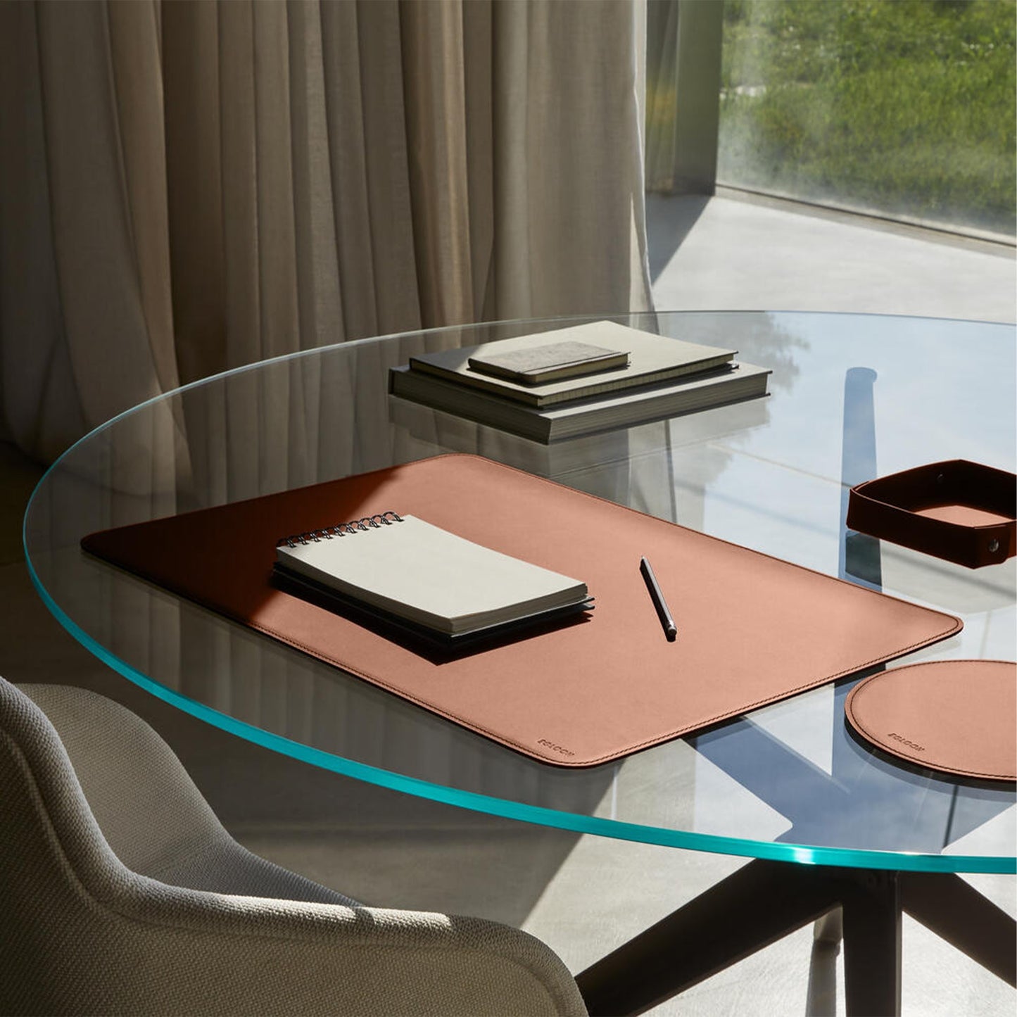 CLASSICA Schreibtischunterlage | 650 - 900 mm, Handwerkskunst made in Italy