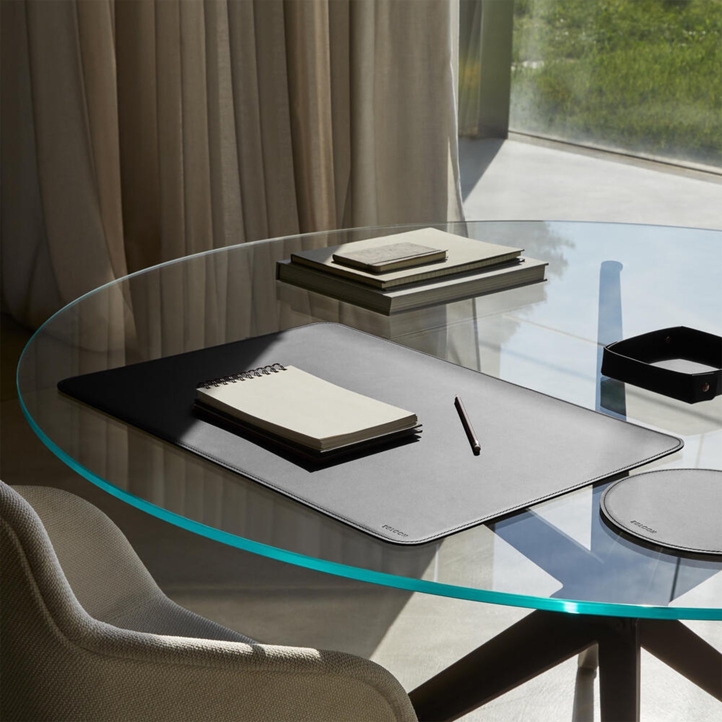 CLASSICA Schreibtischunterlage | 650 - 900 mm, Handwerkskunst made in Italy