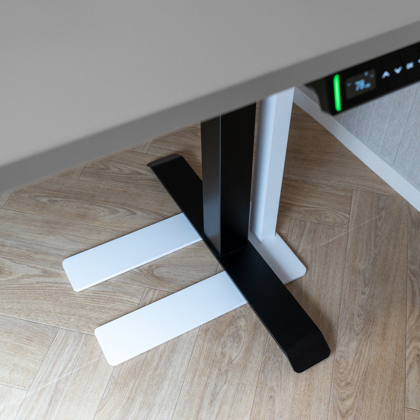 GLORIA Büro-Stehlampe | 13.500 Lumen, Bewegungs- & Tageslichtsensor