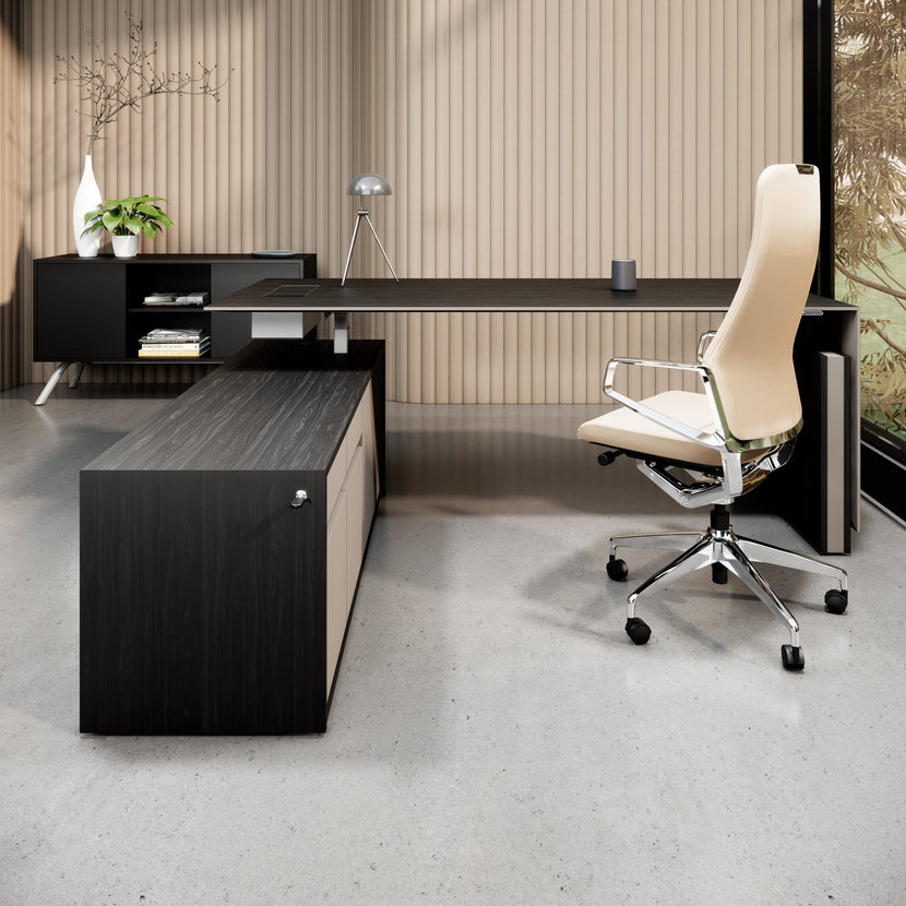 MOTION 2-Motoren-Schreibtisch mit Sideboard | Elektrisch höhenverstellbar, 2000 x 1800 mm, Esche Schwarz Furnier