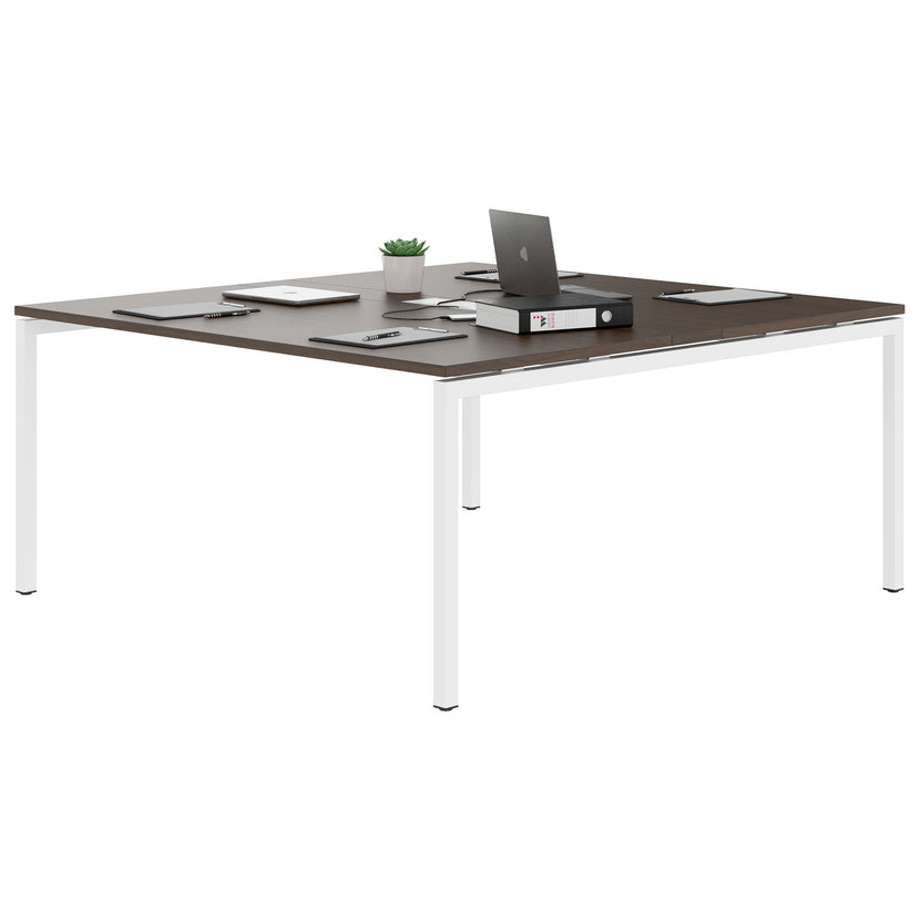 NOVA Konferenztisch | 1600 x 1640 mm (6 - 8 Personen), elektrifiziert, Nussbaum