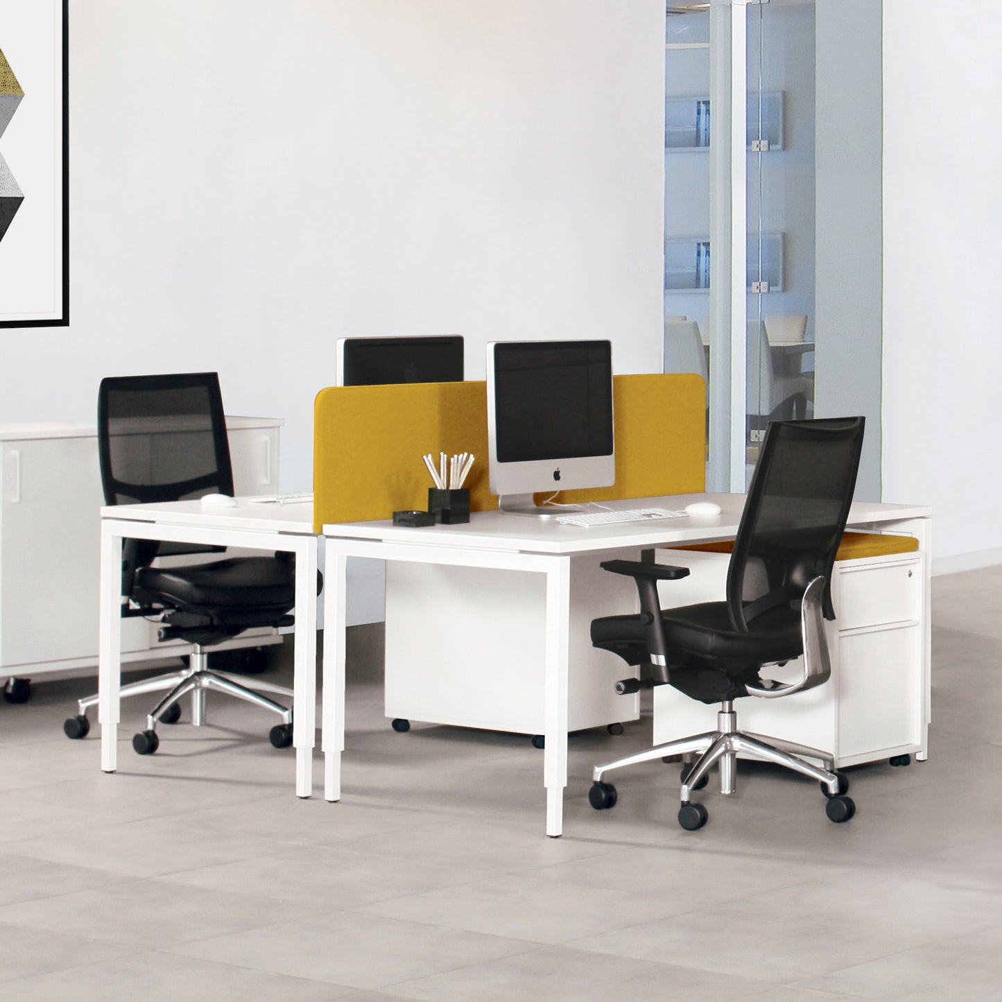 Nova UH desk | Manually height adjustable, 1800 x 800 mm, white