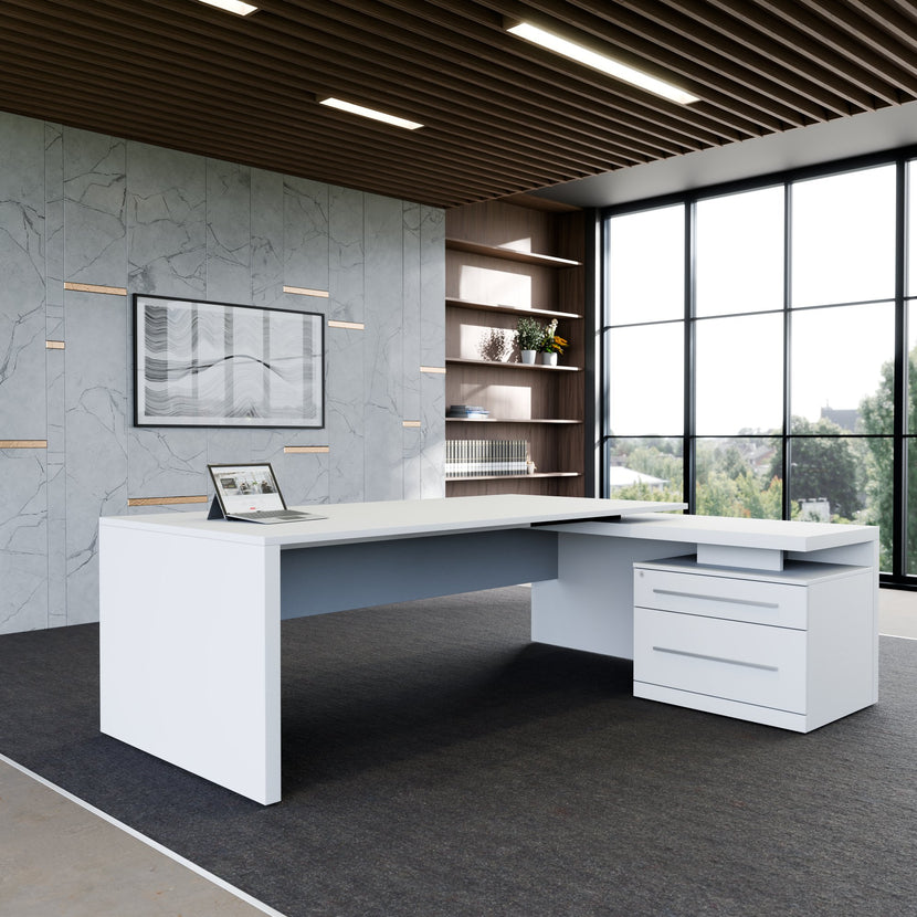 STRATEGO Chefschreibtisch | 2300 x 1720 mm, Integriertes Lowboard, Weiß
