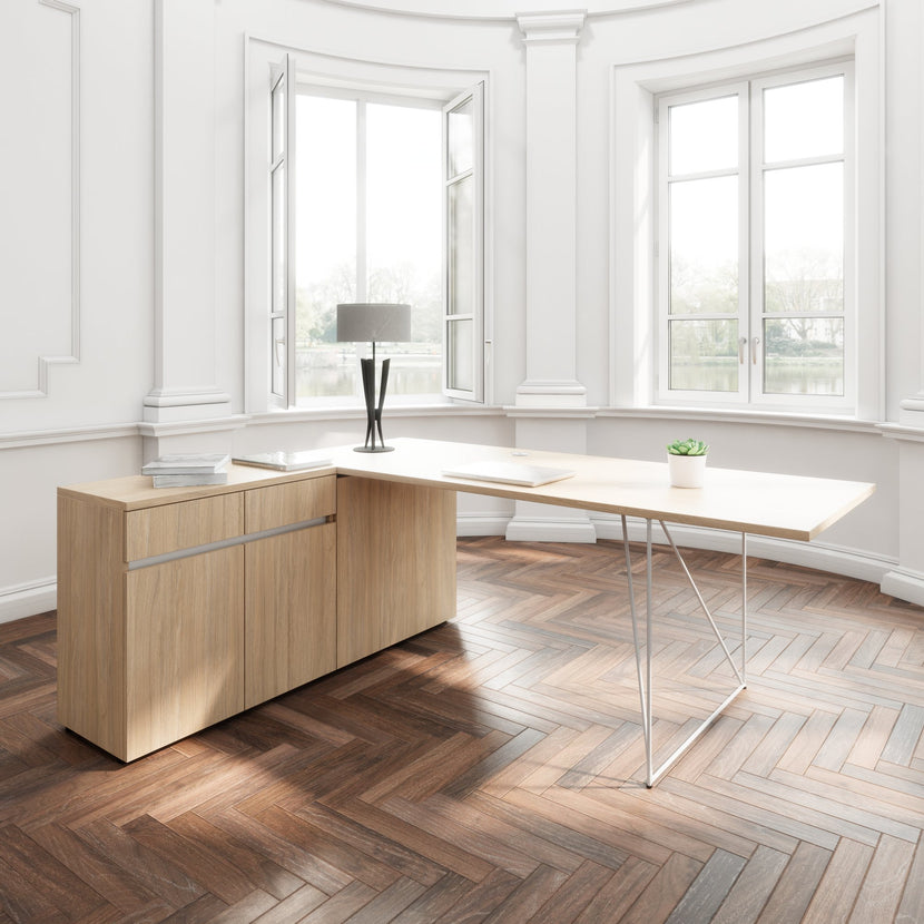 AIR desk | 1600 - 2000 mm, electrified, integrated sideboard, amber oak