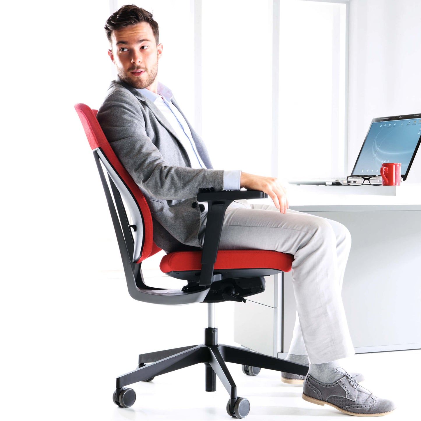profim - XENON 10 SFL NEXT office swivel chair | Lumbar support, black