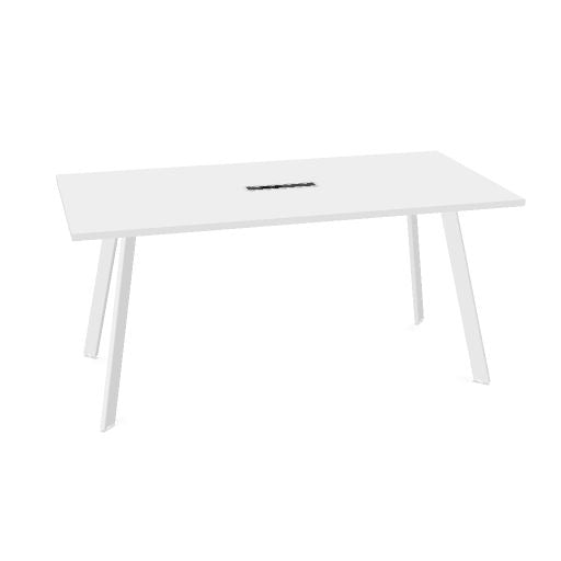 AXY Konferenztisch | 1600-2400 mm, drei Gestellvarianten, optionale Mediabox