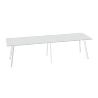 AXY Konferenztisch | 2800-4800 mm, drei Gestellvarianten, optionale Mediabox