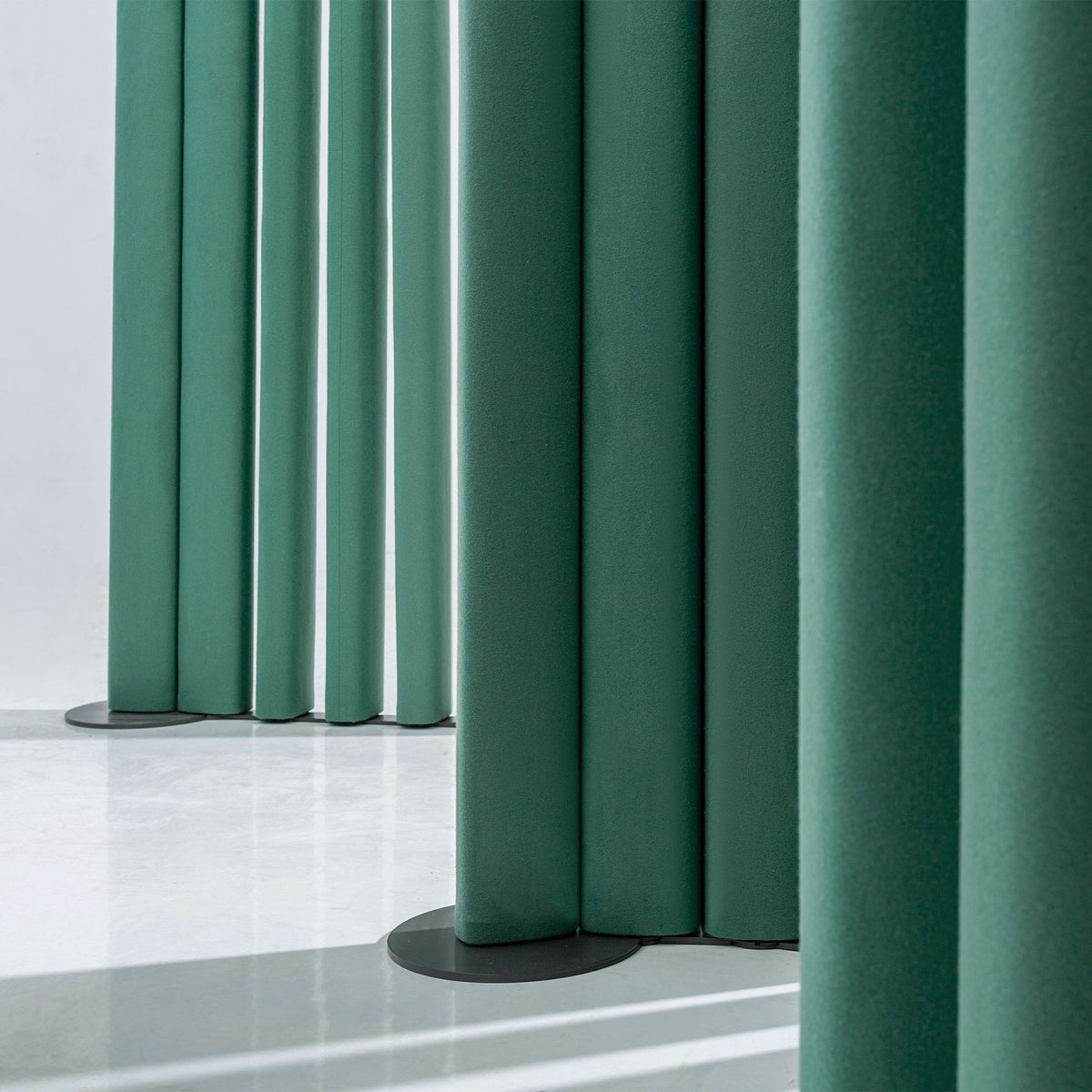 AcuStixx flexible Trennwand | Freistehendes modulares System - 10 Lightbox Main Image
