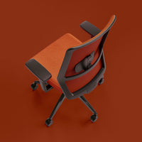 Chaise pivotante de bureau SURF | Mécanisme synchrone, accoudoirs 3D, orange / jaune-orange