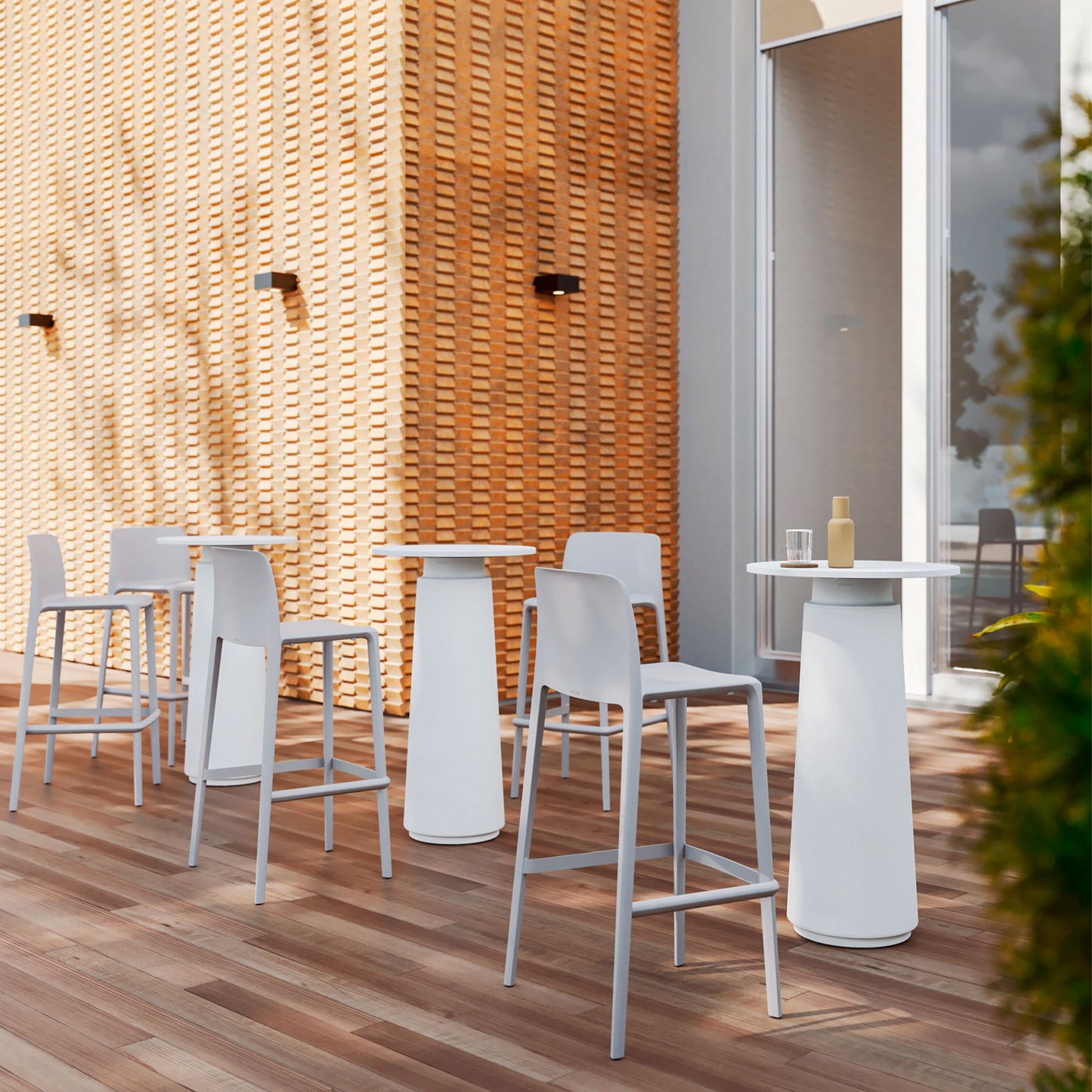 DORIA Hochtisch | 600-1000 mm, rund oder quadratisch, Säule