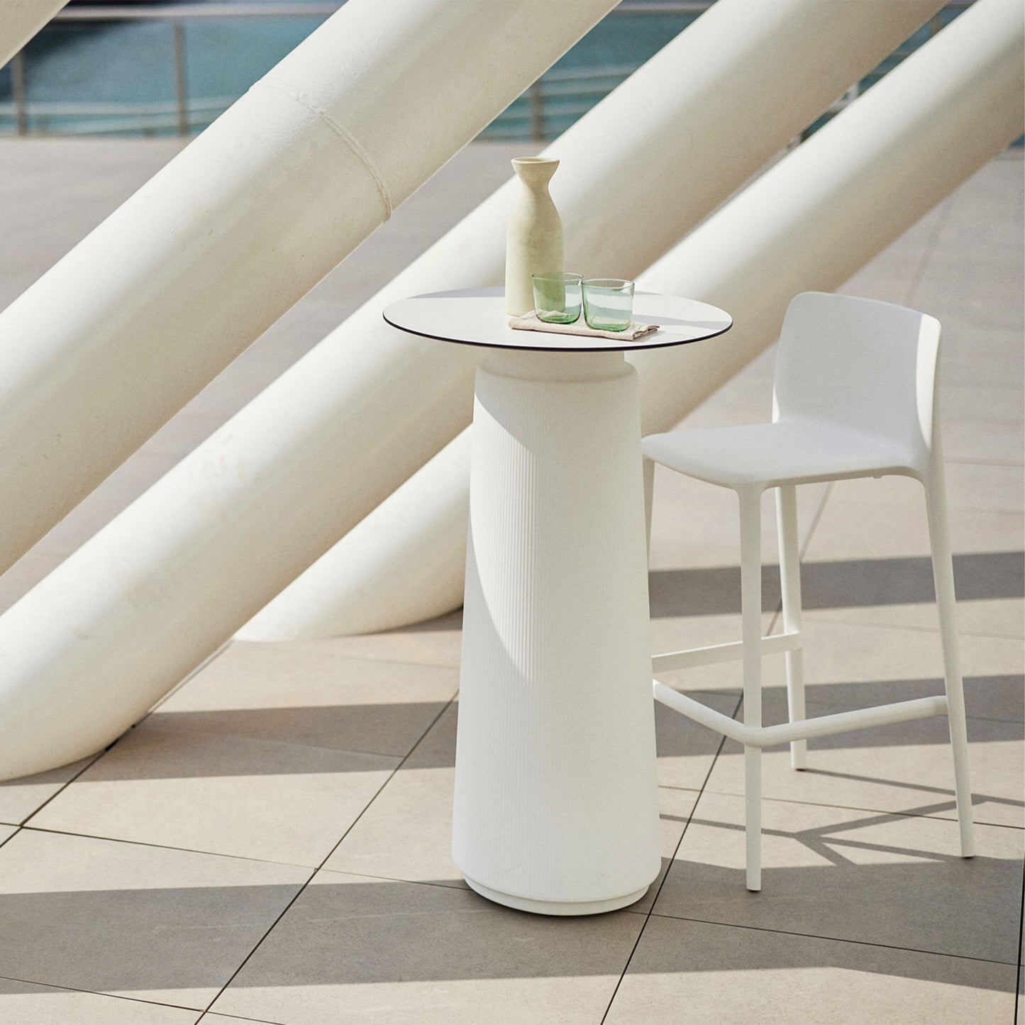 DORIA Hochtisch | 600-1000 mm, rund oder quadratisch, Säule