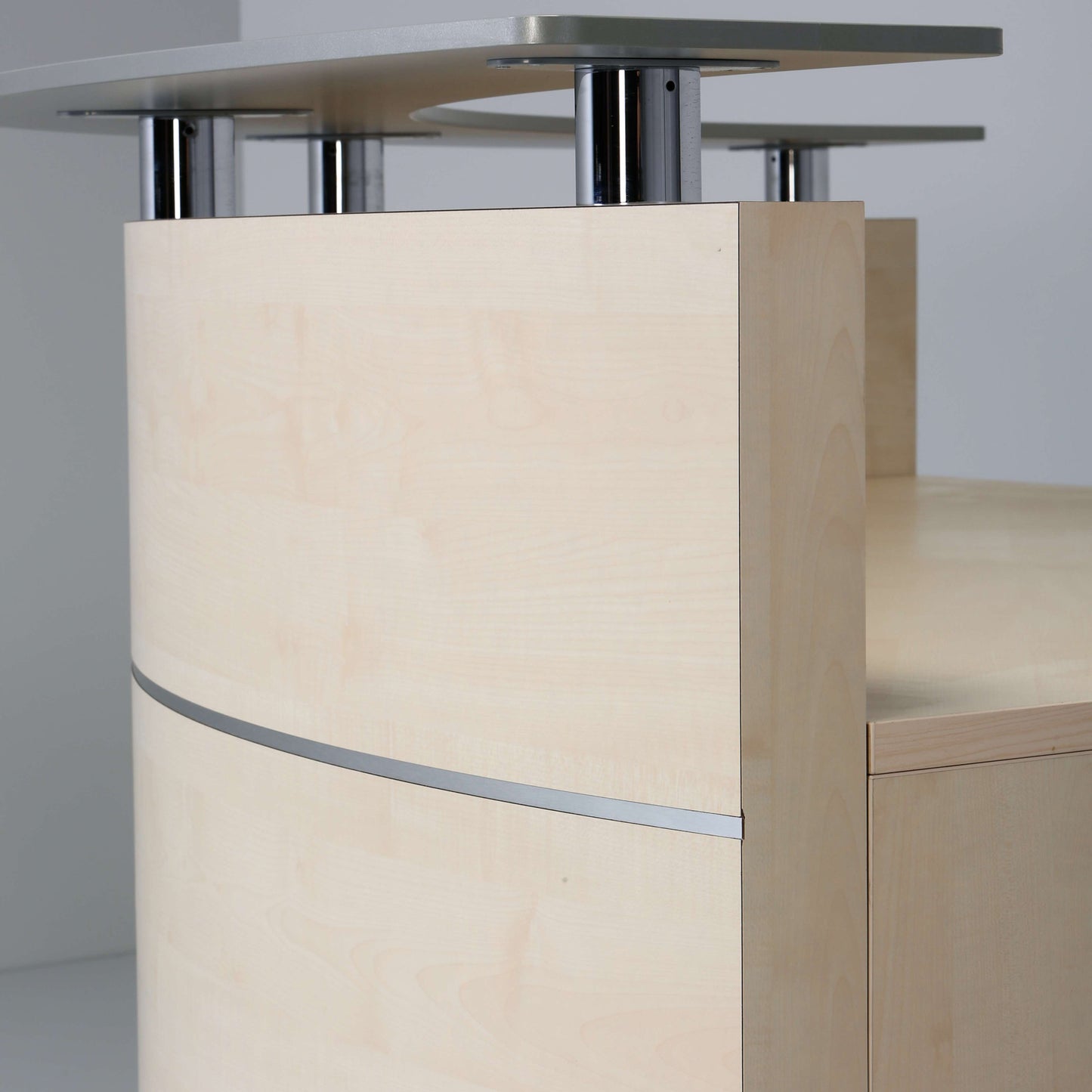 Emel - Valencia Reception Counter | Round, 2387 x 1168 mm