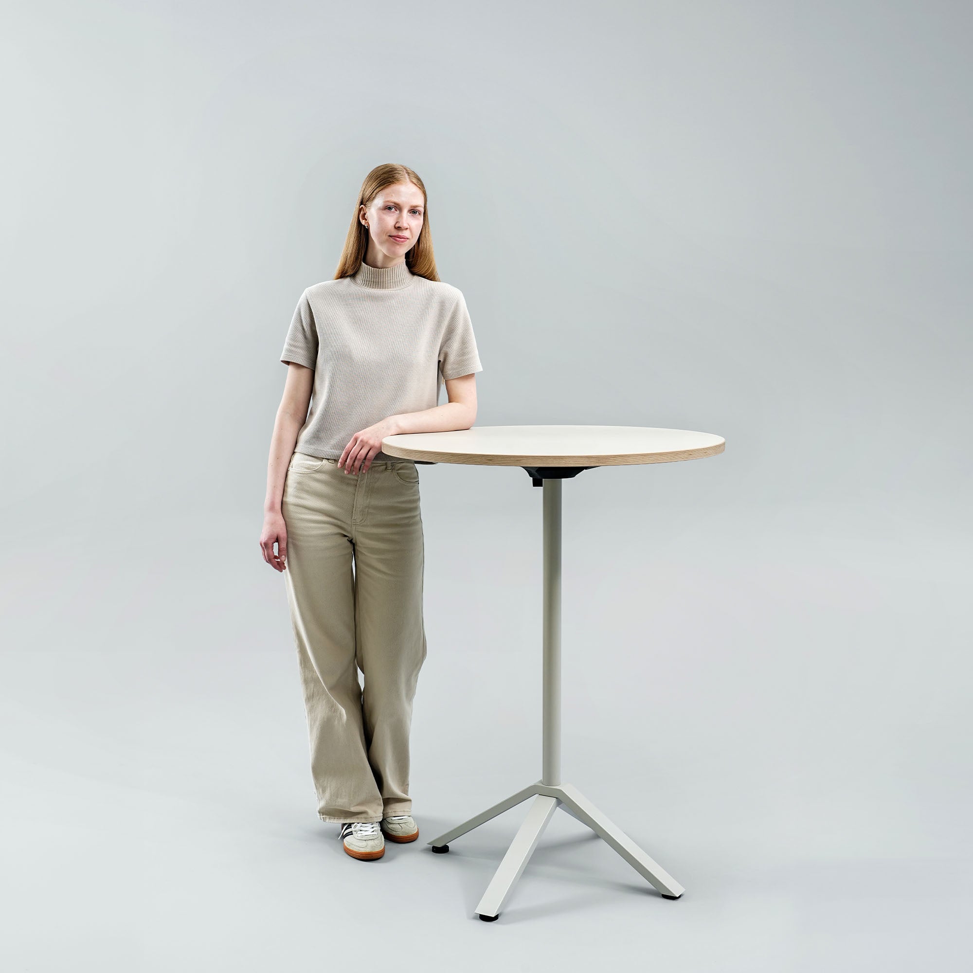 FLIPTOP Bistrotisch | 600-800 mm, klappbar, rund oder rechteckig