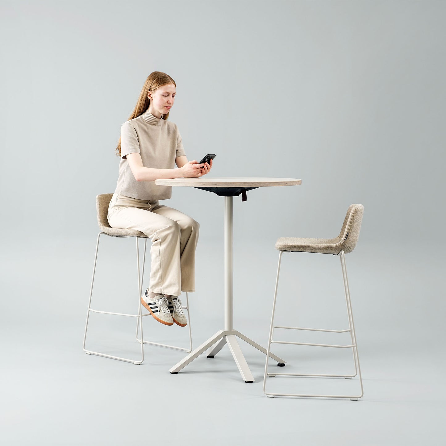FLIPTOP Bistrotisch | 600-800 mm, klappbar, rund oder rechteckig