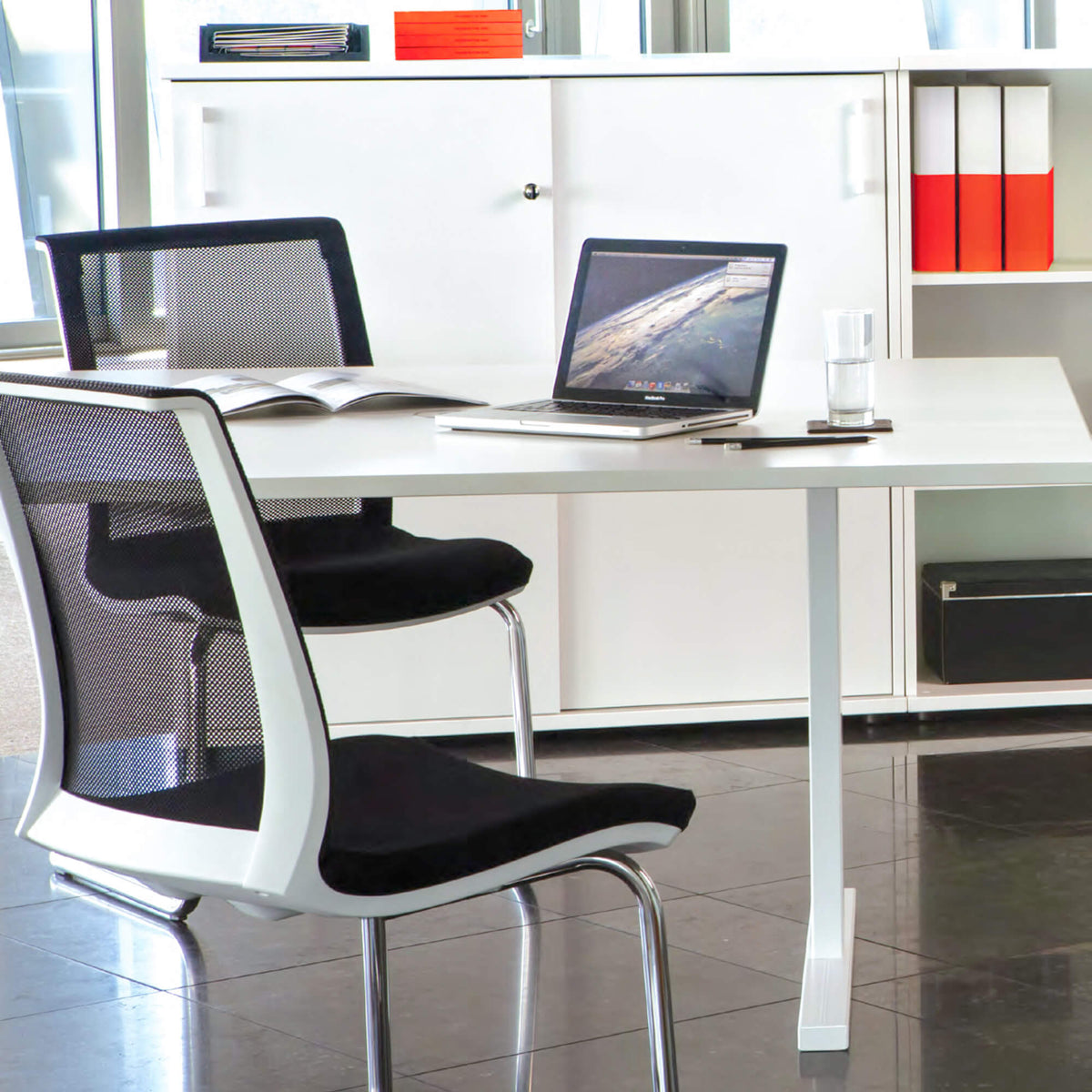EVA cantilever chair | Mesh back, armrests, stackable, black - 16 Lightbox Main Image