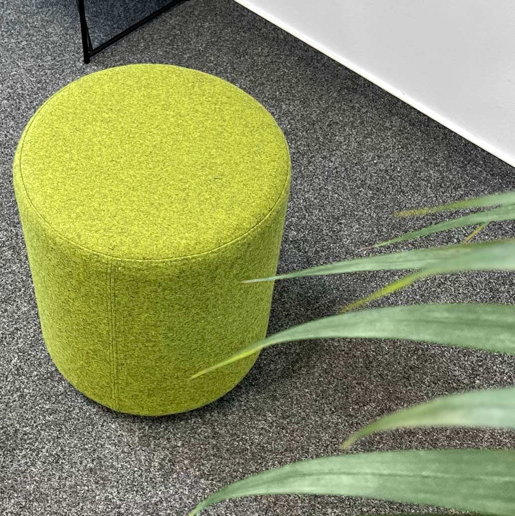 Pouf / tabouret GIRO | Ø 400 mm, hauteur d'assise 450 mm, housses en laine VELITO / SYNERGY