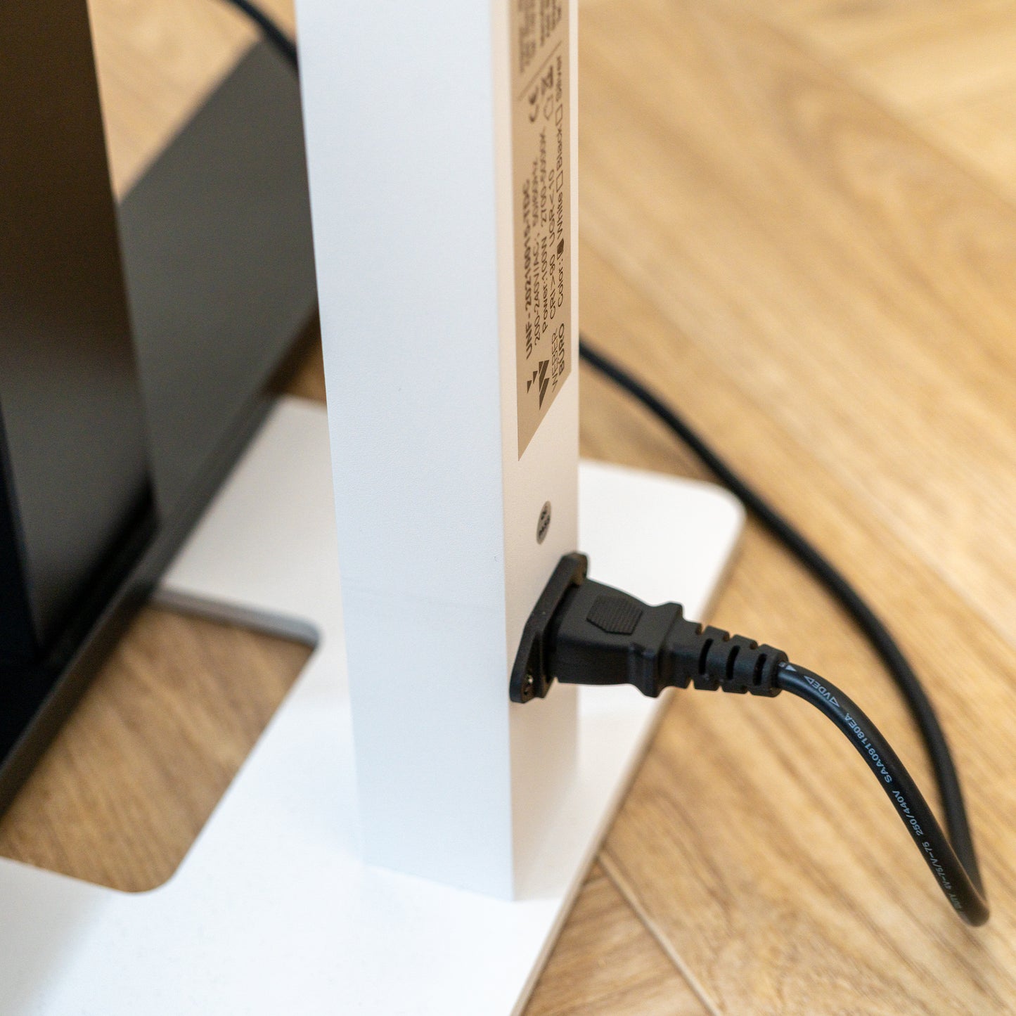 Lampadaire de bureau GLORIA | 766 x 2020 mm, 13 500 lumens, intensité réglable