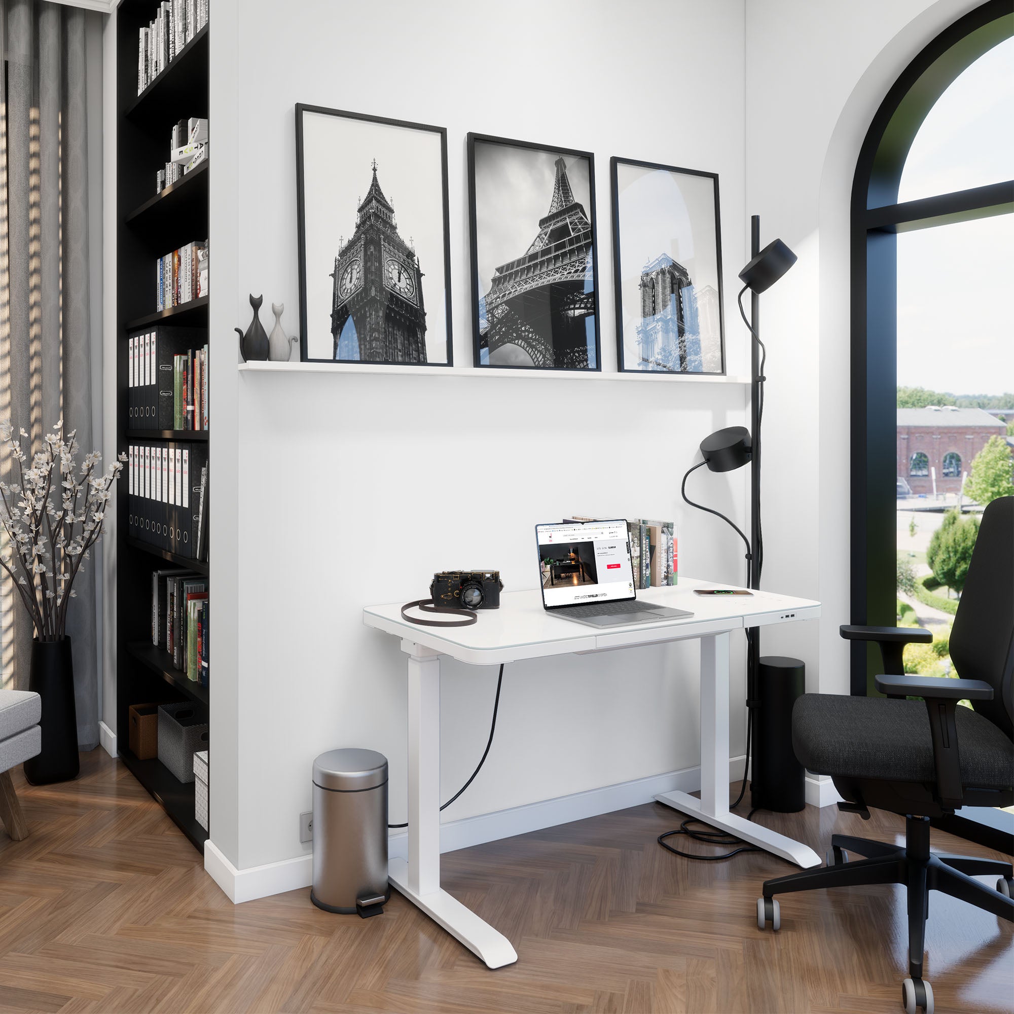STATION Schreibtisch | 1150 x 590 mm, elektrisch höhenverstellbar, induktives Ladegerät, Glastischplatte, Weiss