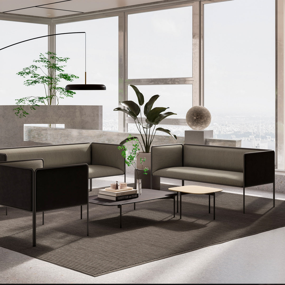 MITEA Sofa | 4-Fuß-Gestell, feste Armlehnen, 2- oder 3-Sitzer - 24 Lightbox Main Image