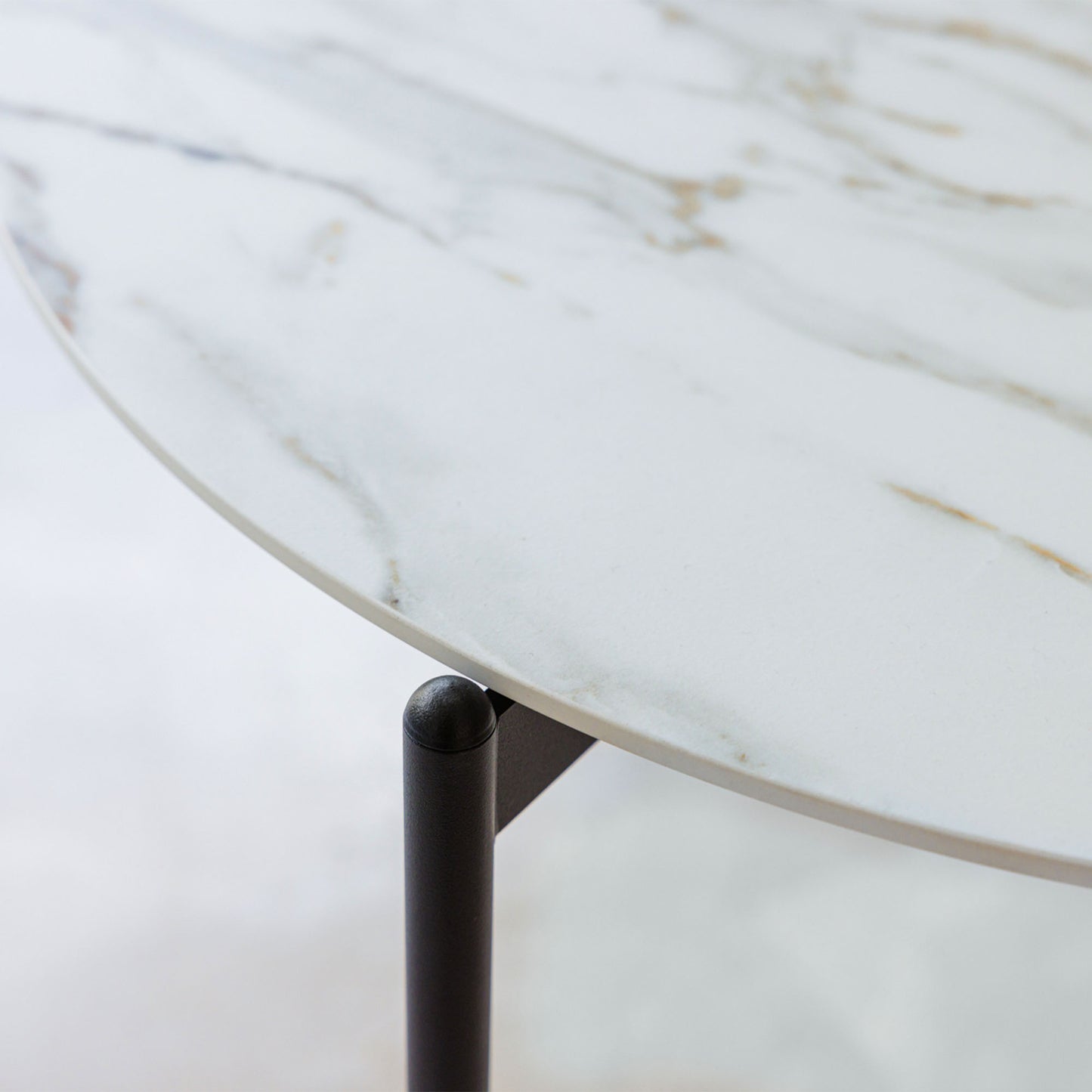 MORPHE Couchtisch | 500-1200 mm, Rund oder rechteckig