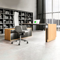 Motion 2-Motor Desk con sideboard | Regolabile elettricamente in altezza, 2000 x 1800 mm, impiallacciatura di quercia