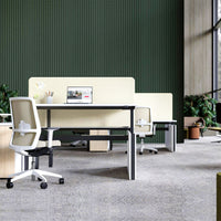 MOTION team desk | 1400 - 1800 mm, electrically height adjustable, pearl gray