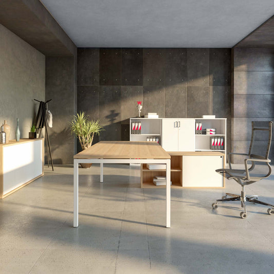 NOVA U executive desk with lowboard | 2000 x 1382 mm, amber oak