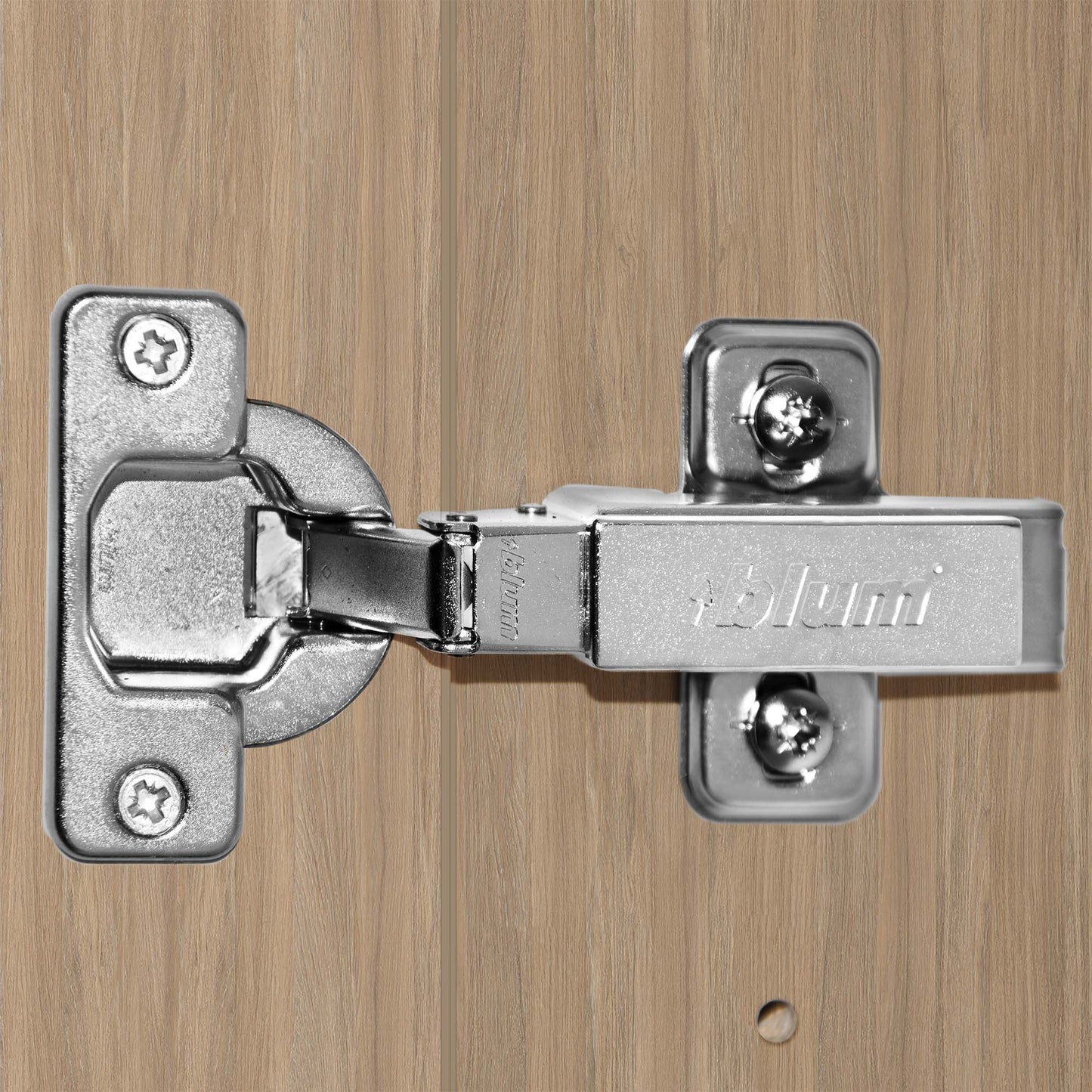 UNI Flügeltürenschrank | 5 OH, 1000 x 1897 mm, Bernsteineiche