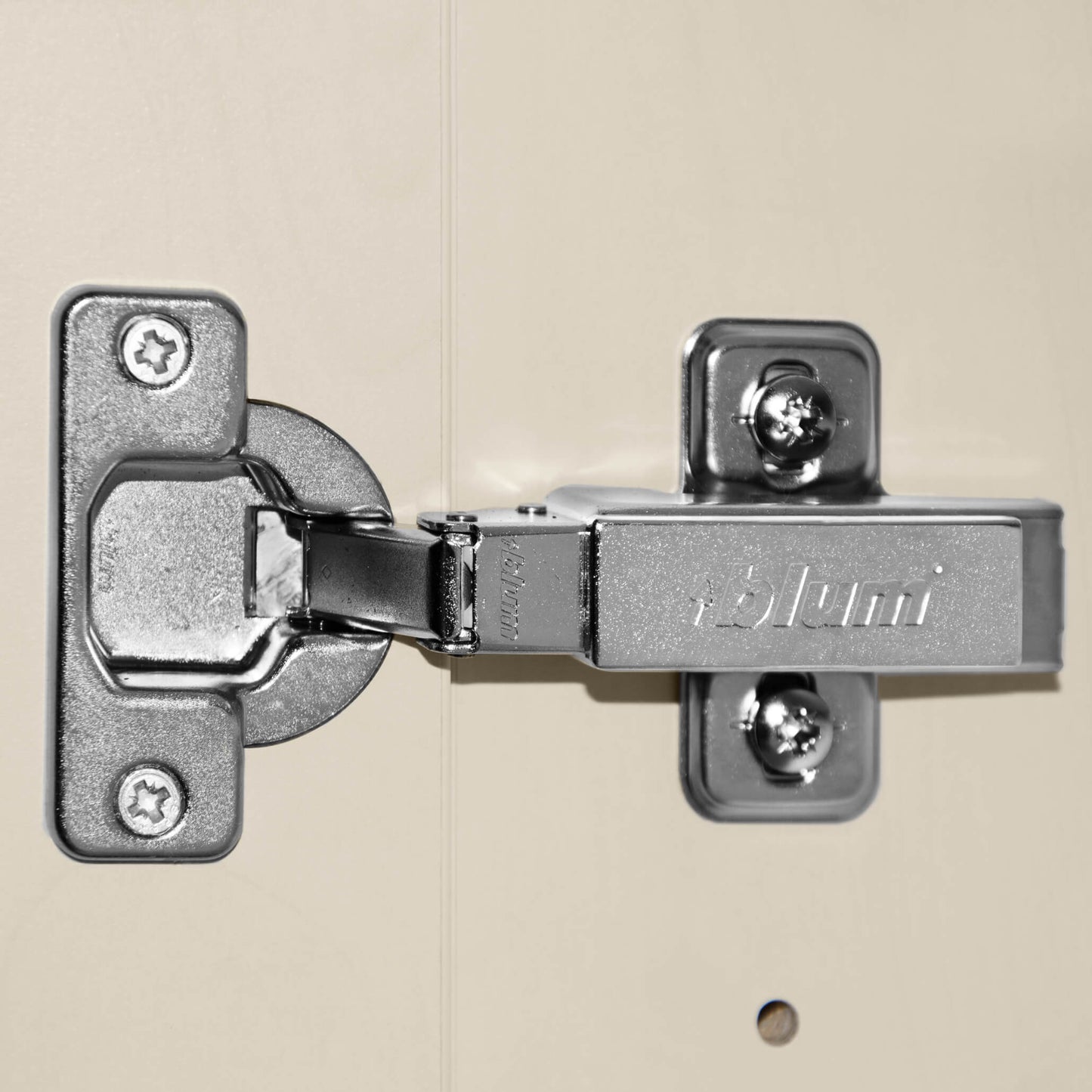 UNI Parete muro | 5 Oh, 2200 x 1897 mm, acero