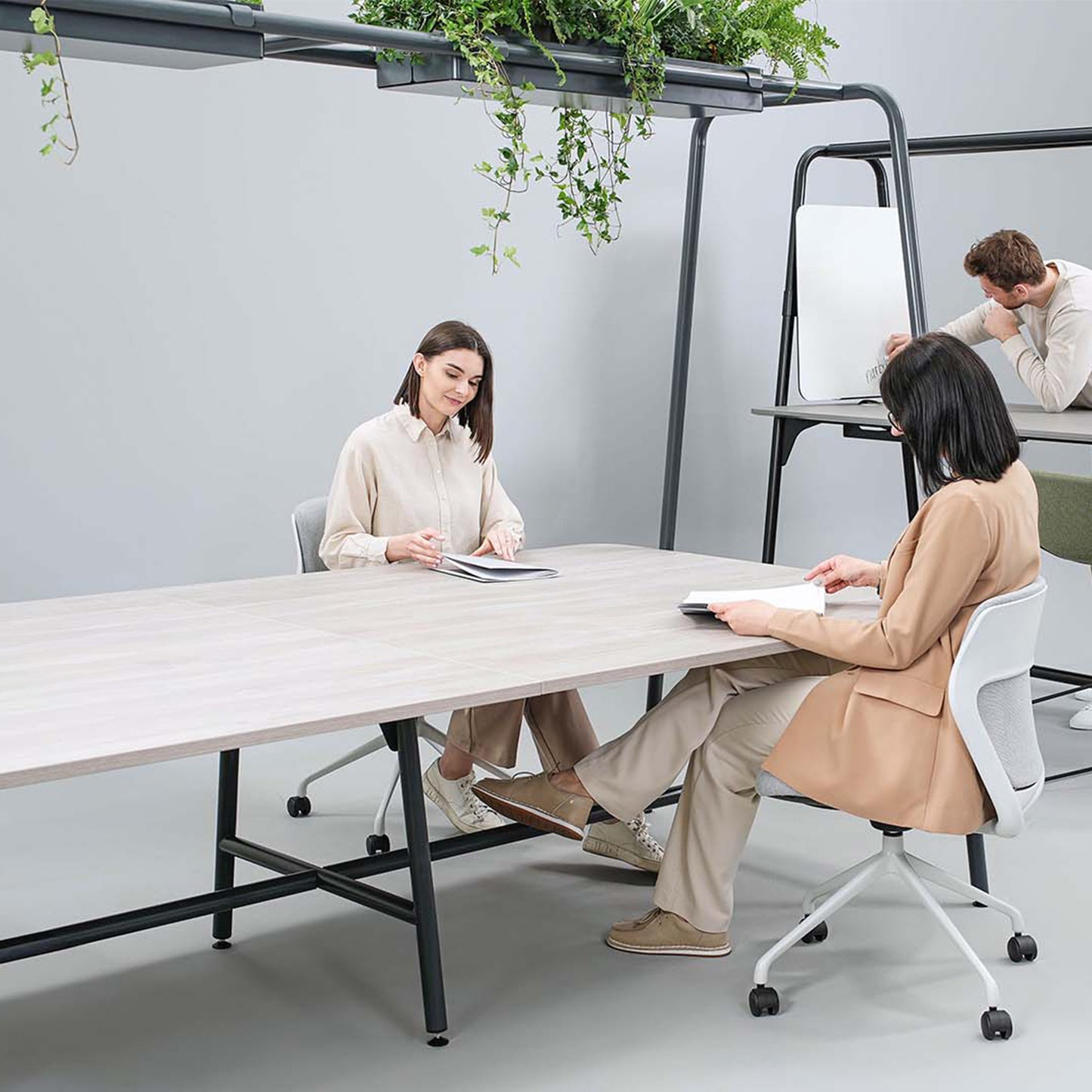 Round multipurpose table | 2400 - 2800 x 740 - 1050 mm, Fenix ​​gray