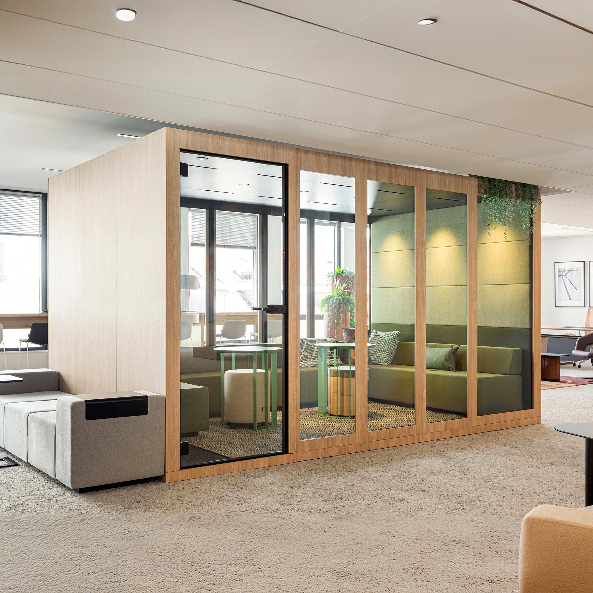 SILENT ROOM XL - MeetingBox | Spazio di stanza, isolamento sonoro, per 8 persone, sostanze di riferimento Berta / Synergy / Velito