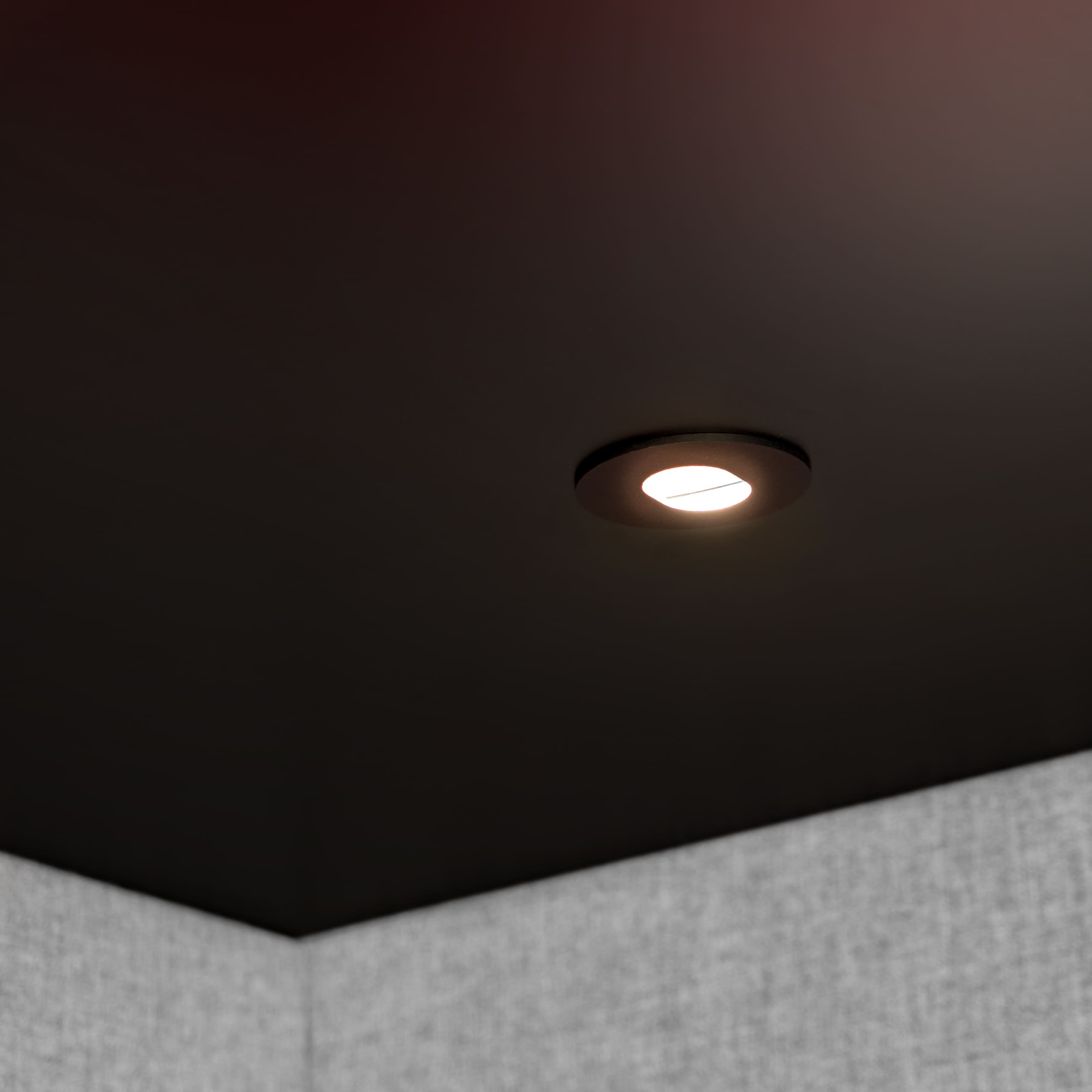 SILENT ROOM L - Meetingbox | Raum-in-Raum, Schallschutz, Für 4 Personen, Bezugsstoffe BERTA / VELITO / SYNERGY