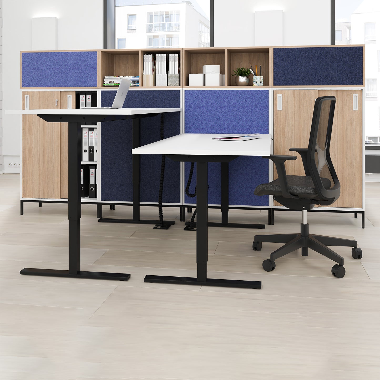 One H desk | Manually height adjustable, 1400 x 800 mm, white