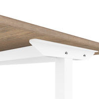 ONE H Desk | Manually height adjustable, 1400 x 800 mm, amber oak