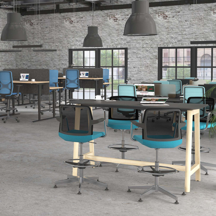 WIND Counter chair | 5-star base, footrest, network back, polyester cover Berta
