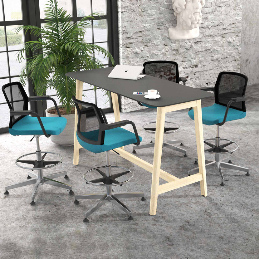 WIND Counter chair | 5-star base, footrest, network back, polyester cover Berta