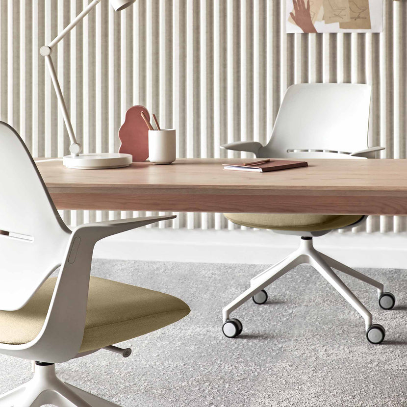 profim - TRILLO PRO swivel chair | Polished aluminum frame, synchronous mechanism, black