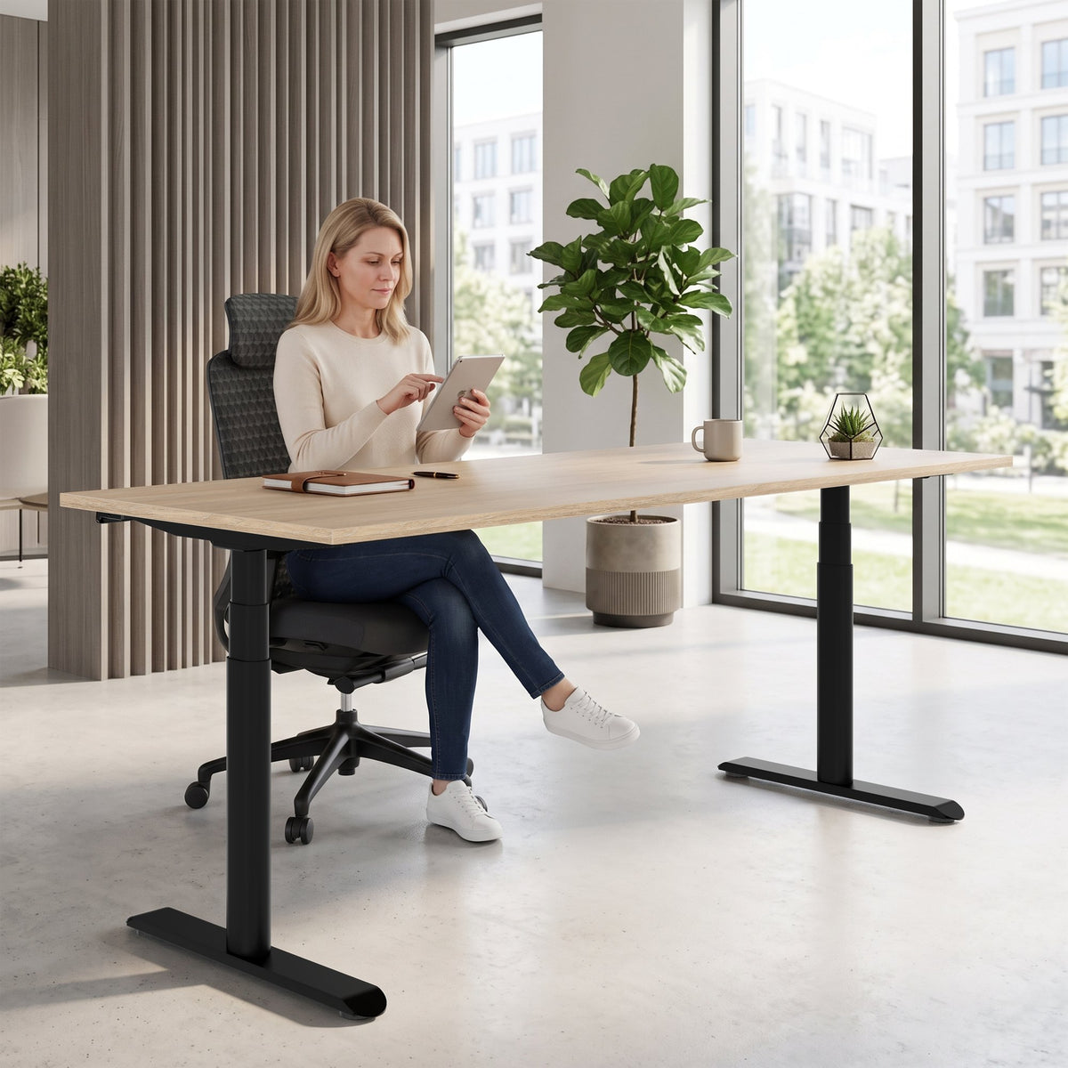TELDRA Pro Curve, 2-Motoren-Schreibtisch | 1200-2000 mm, elektrisch höhenverstellbar, Bernsteineiche