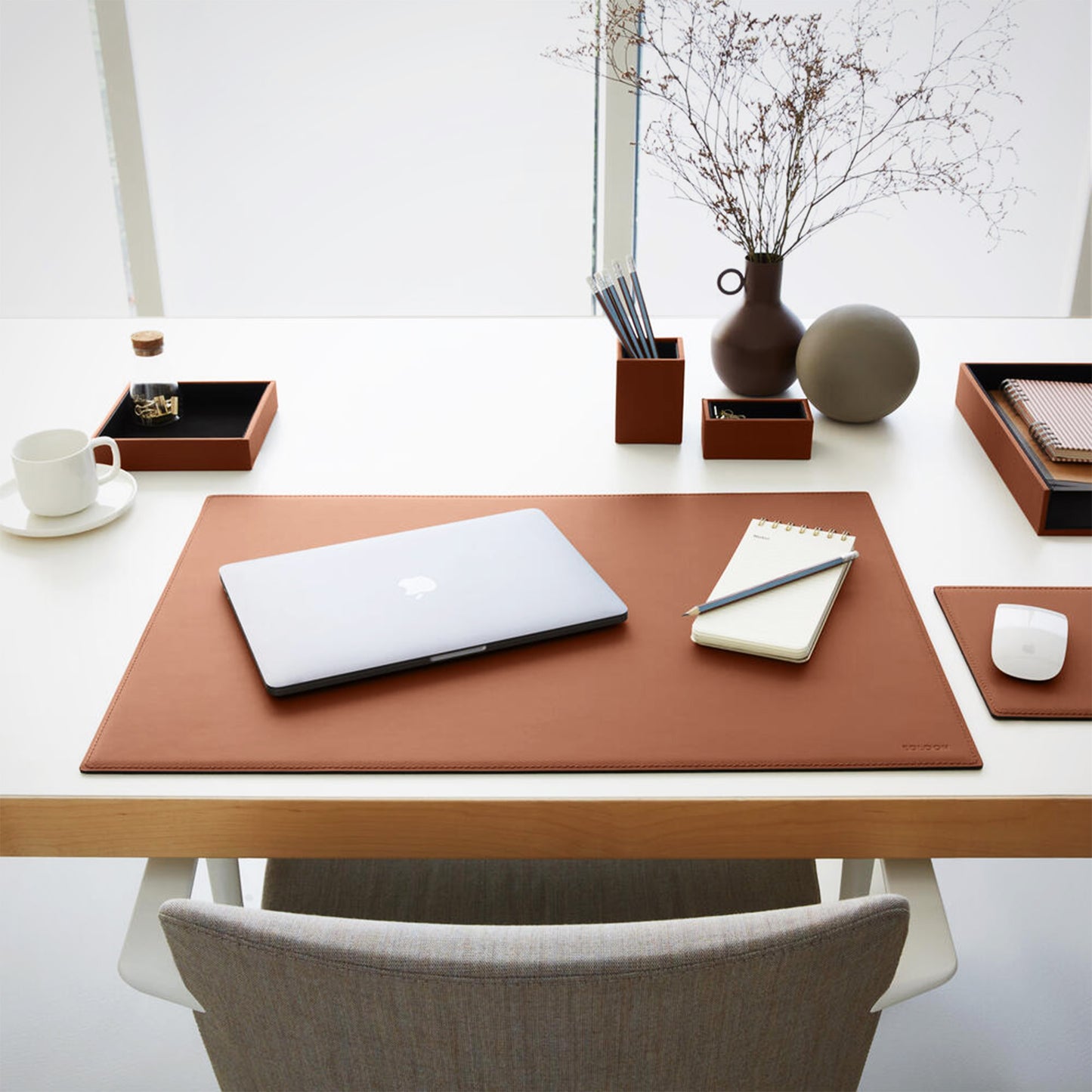 THEMIS Stiftehalter | 70 x 70 mm, Lederbezug