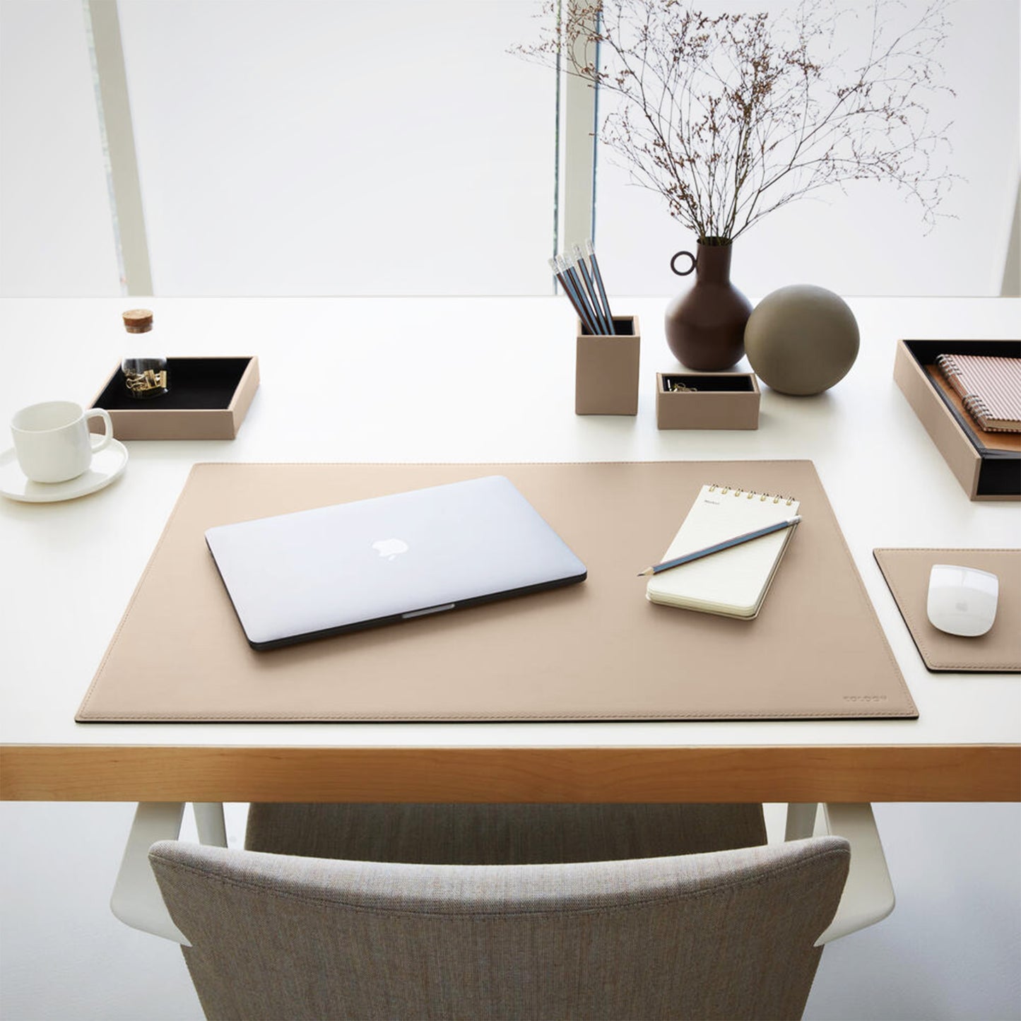 THEMIS Stiftehalter | 70 x 70 mm, Lederbezug