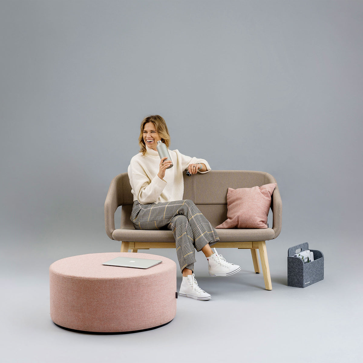 TWIST&SIT Soft Sofa | 2- oder 3-Sitzer, niedrige Rückenlehne - 5 Lightbox Main Image