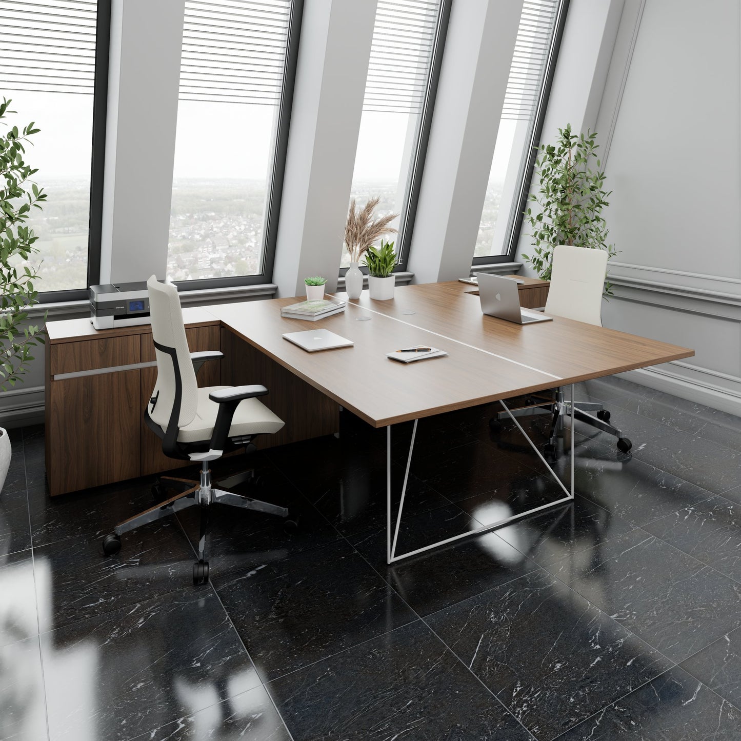 AIR DUO Team-Schreibtisch mit Sideboards | 1600 - 2000 x 3200 mm, elektrifiziert, Nussbaum