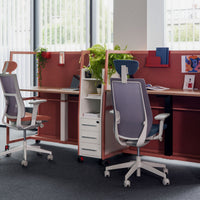 WARIANT Schreibtisch mit hoher Abschirmung | 1070-1270 x 1400 mm, höhenverstellbar mit Gasdruckfeder