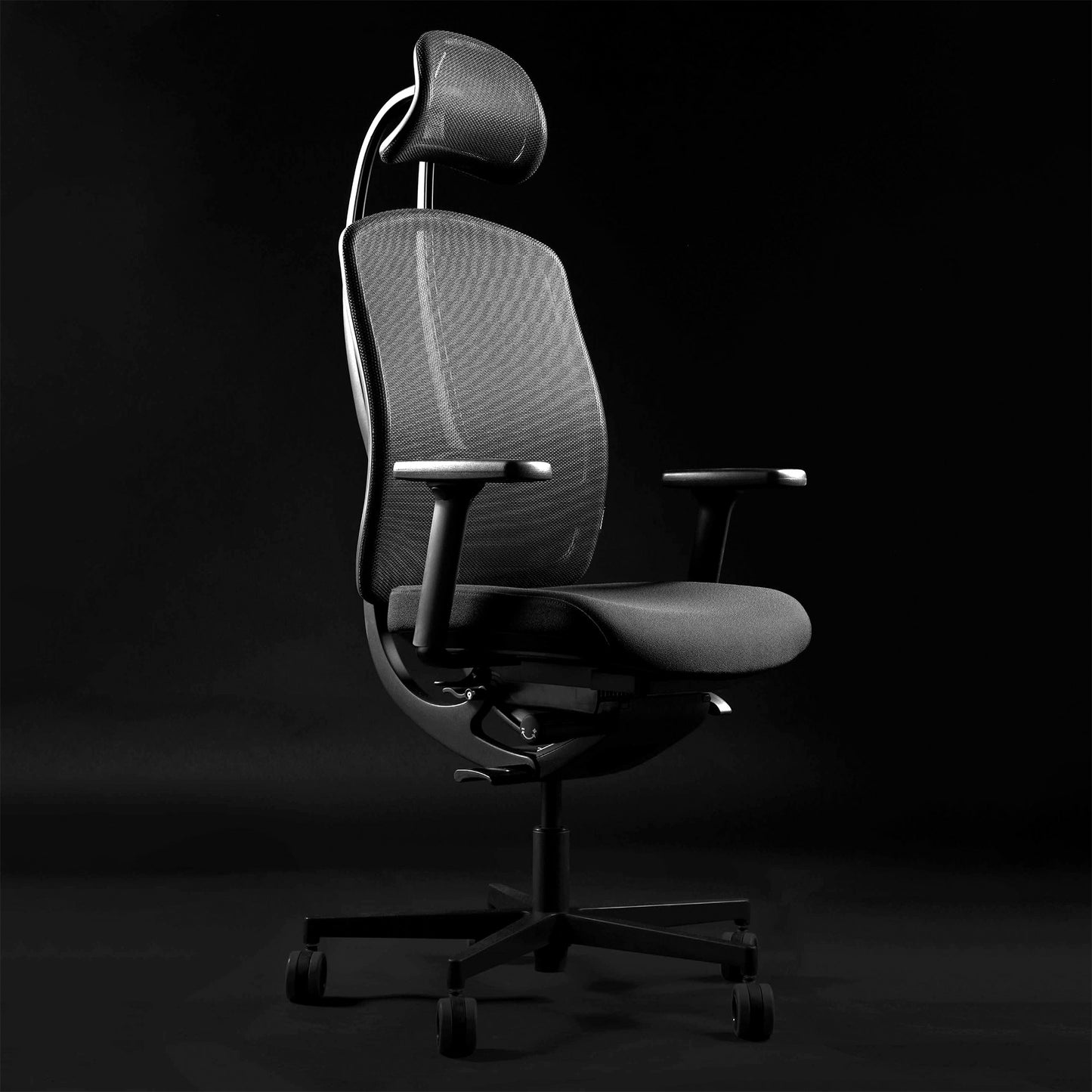 Wagner - AluMedic Black Edition office swivel chair | Headrest, Black