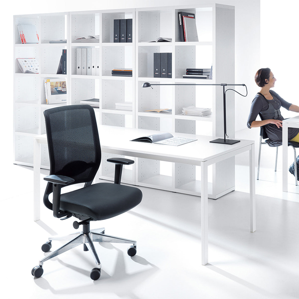 profim – VerisNet Bürodrehstuhl | Synchronmechanik, Netzrücken - 3 Lightbox Main Image